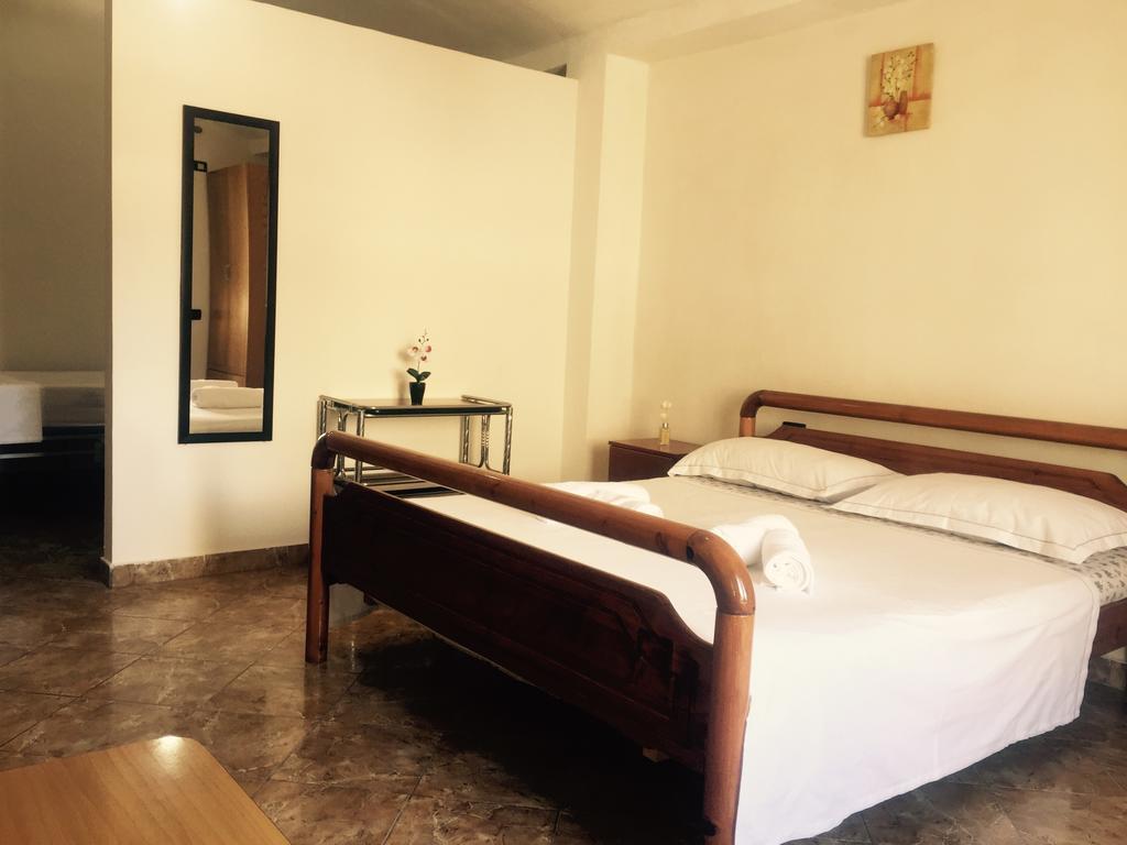 אוריקום Jazoj Family Hotel מראה חיצוני תמונה
